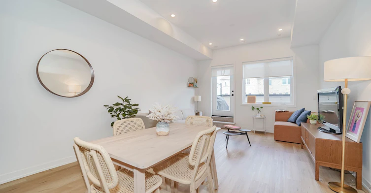 110-3686 St Clair Avenue E, Toronto, ON, M1M 0E4 - 3