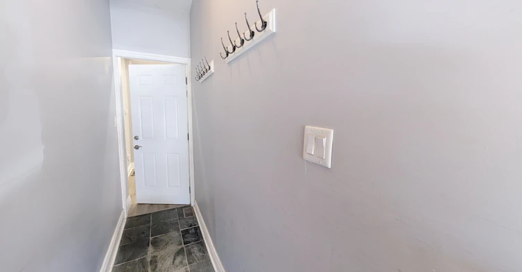 1-252 Greenwood Avenue, Toronto, ON, M4L 2R3 - 12