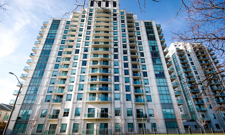 3M-8 Rosebank Drive