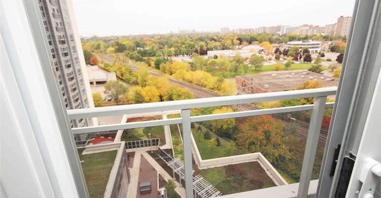 1107-255 Village Green Square, Toronto, ON, M1S 0L3 - 8