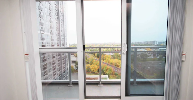 1107-255 Village Green Square, Toronto, ON, M1S 0L3 - 9