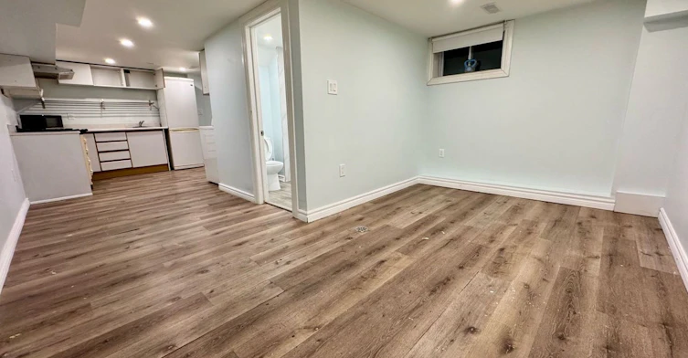 LOWER-96 Hiawatha Road, Toronto, ON, M4L 2X8
