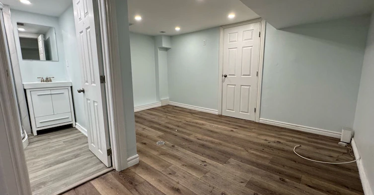 LOWER-96 Hiawatha Road, Toronto, ON, M4L 2X8 - 5