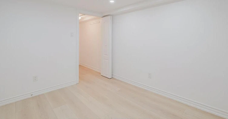 18 Glen Stewart Avenue, Toronto, ON, M4E 1P7 - 17