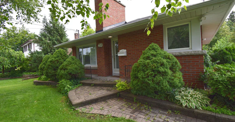 250 Meadow Road, Whitby, ON, L1N 3K2 - 3