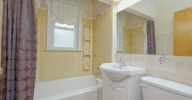 250 Meadow Road, Whitby, ON, L1N 3K2 - 16