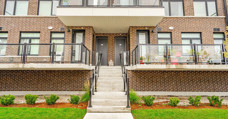 218-755 Omega Drive, Pickering, ON, L1V 0H1 - 2