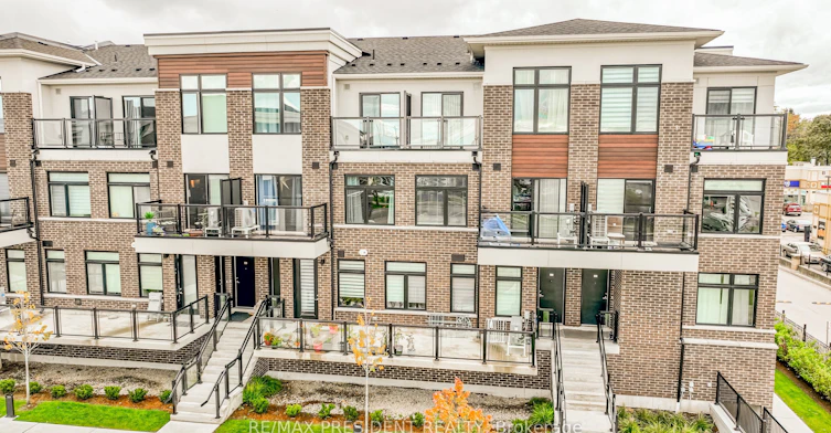 218-755 Omega Drive, Pickering, ON, L1V 0H1