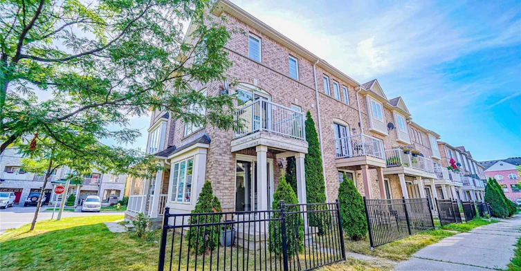 1 Burnsborough Street, Ajax, ON, L1S 0A7 - 4
