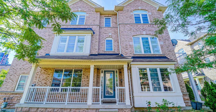 1 Burnsborough Street, Ajax, ON, L1S 0A7
