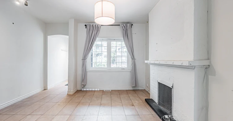 573 Coxwell Avenue, Toronto, ON, M4C 3B5 - 5