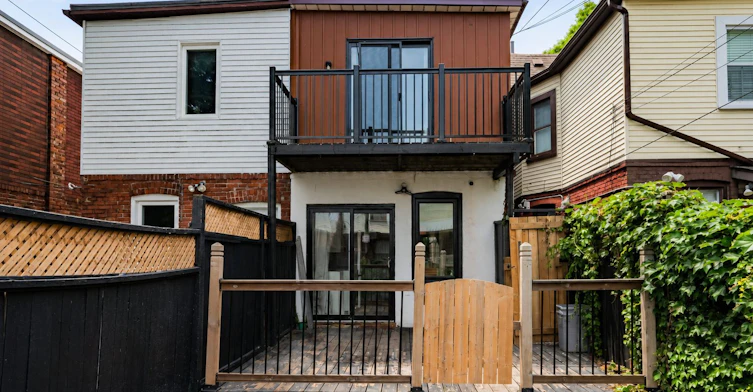 573 Coxwell Avenue, Toronto, ON, M4C 3B5 - 27
