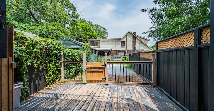 573 Coxwell Avenue, Toronto, ON, M4C 3B5 - 25