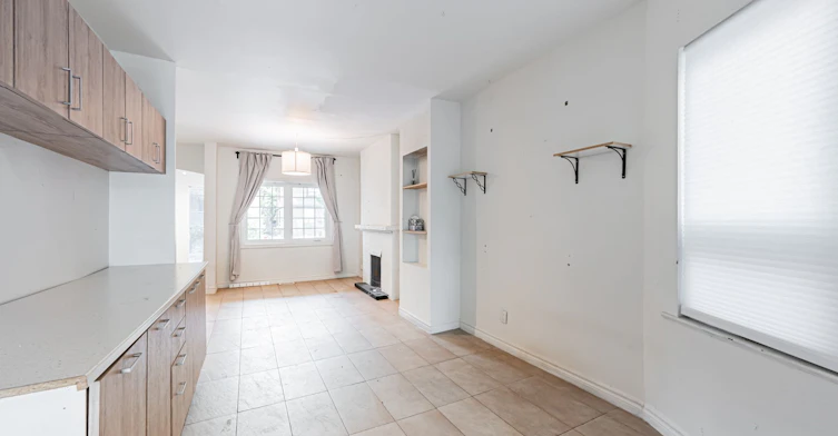 573 Coxwell Avenue, Toronto, ON, M4C 3B5 - 8