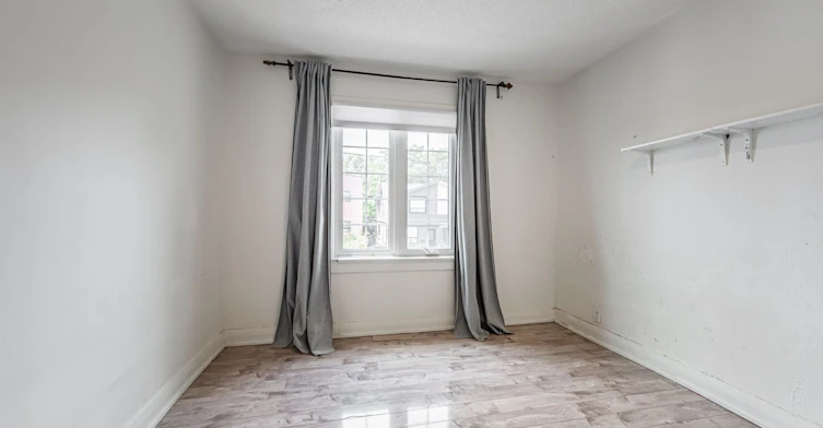 573 Coxwell Avenue, Toronto, ON, M4C 3B5 - 13