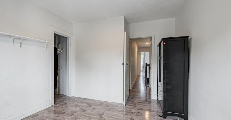 573 Coxwell Avenue, Toronto, ON, M4C 3B5 - 14