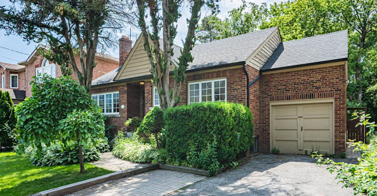59 Parkview Hill Crescent, Toronto, ON, M4B 1R1 - 3