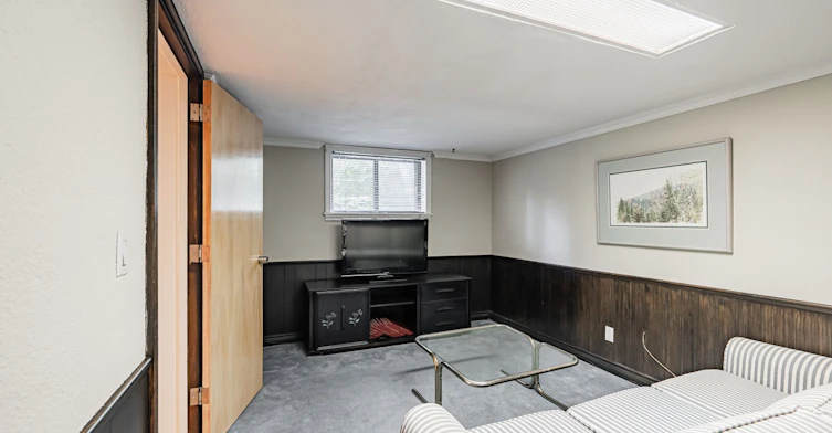 59 Parkview Hill Crescent, Toronto, ON, M4B 1R1 - 32