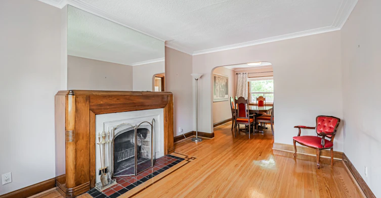 59 Parkview Hill Crescent, Toronto, ON, M4B 1R1 - 9
