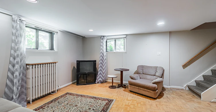 59 Parkview Hill Crescent, Toronto, ON, M4B 1R1 - 27
