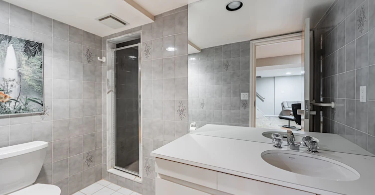 59 Parkview Hill Crescent, Toronto, ON, M4B 1R1 - 33