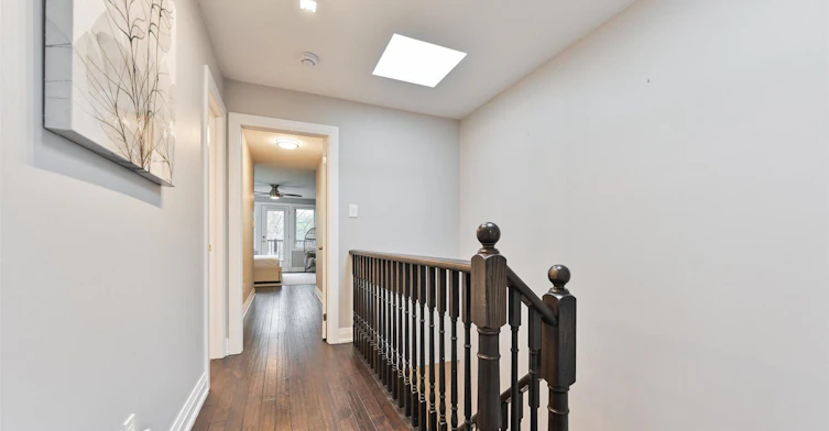 2833 St. Clair Avenue E, Toronto, ON, M4B 1N3 - 22