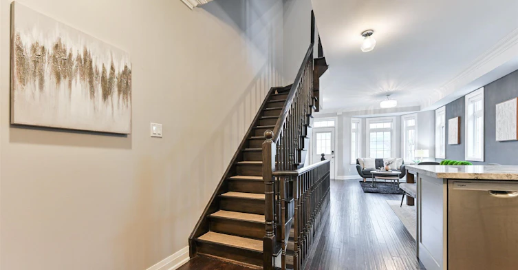 2833 St. Clair Avenue E, Toronto, ON, M4B 1N3 - 13