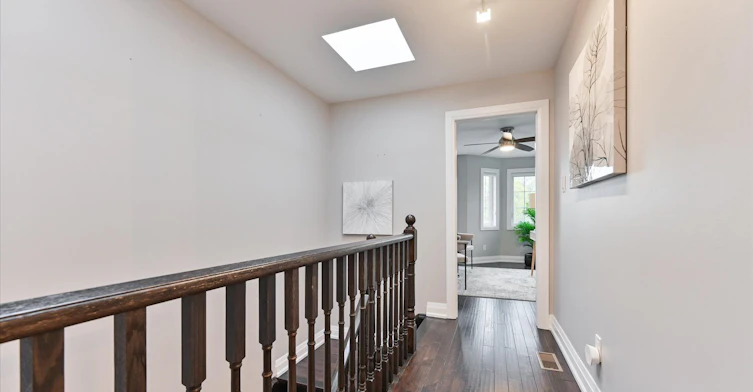 2833 St. Clair Avenue E, Toronto, ON, M4B 1N3 - 23