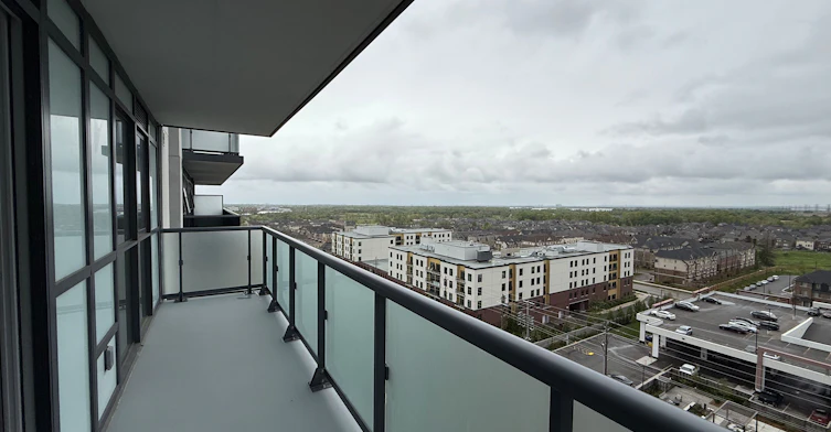 1110-2545 Simcoe Street, Oshawa, ON, L1L 0W3 - 4