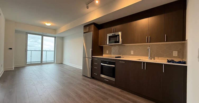 1110-2545 Simcoe Street, Oshawa, ON, L1L 0W3 - 3