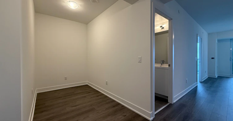 1110-2545 Simcoe Street, Oshawa, ON, L1L 0W3 - 5