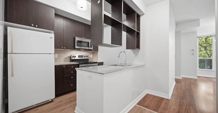 206-151 Village Green Square, Toronto, ON, M1S 0K5 - 10