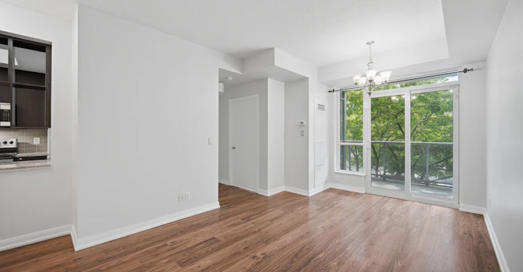 206-151 Village Green Square, Toronto, ON, M1S 0K5 - 13