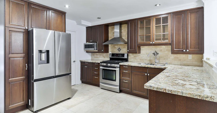 Main+Upper-143 Gamble Avenue, Toronto, ON, M4J 2P2 - 5