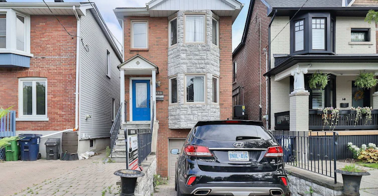 Main+Upper-143 Gamble Avenue, Toronto, ON, M4J 2P2 - 10