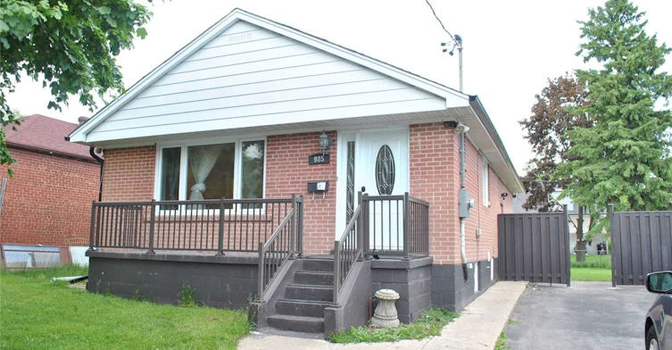 BSMT Studio Space-985 Victoria Park Avenue, Toronto, ON, M4B 2J4
