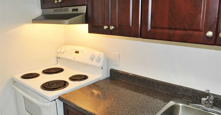 Bsmt 1+1-985 Victoria Park Avenue, Toronto, ON, M4B 2J4 - 8