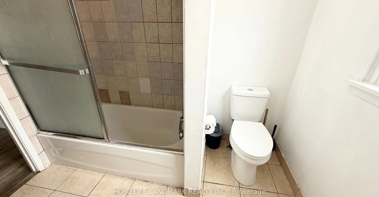 Main Floor-81 United Square, Toronto, ON, M1B 2B9 - 15
