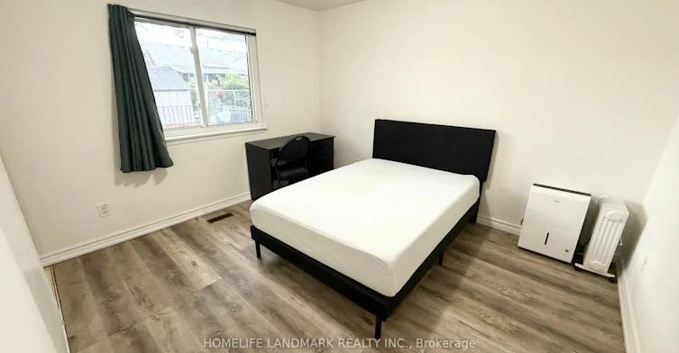 Main Floor-81 United Square, Toronto, ON, M1B 2B9 - 8