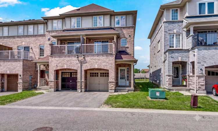 497 Rossland Road E