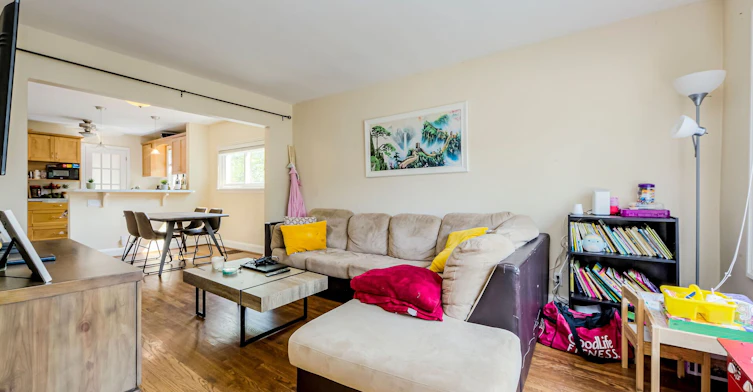 32 Florens Avenue, Toronto, ON, M1L 1R6 - 9