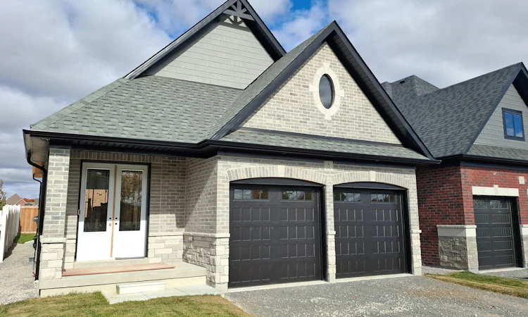 8 St Augustine Drive