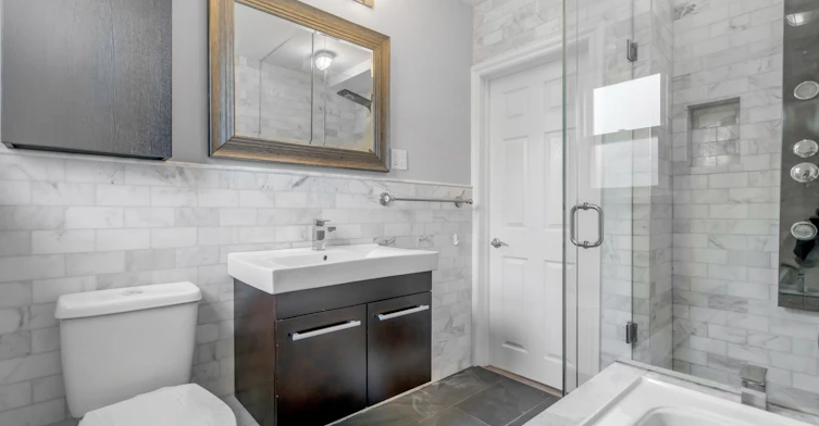 Main-49 Mcgregor Road W, Toronto, ON, M1P 1C9 - 9