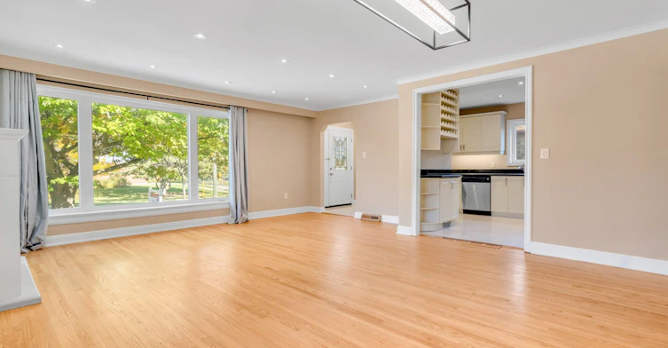 Main-49 Mcgregor Road W, Toronto, ON, M1P 1C9 - 7