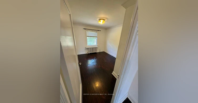 10 Memorial Park Avenue, Toronto, ON, M4J 2J6 - 8