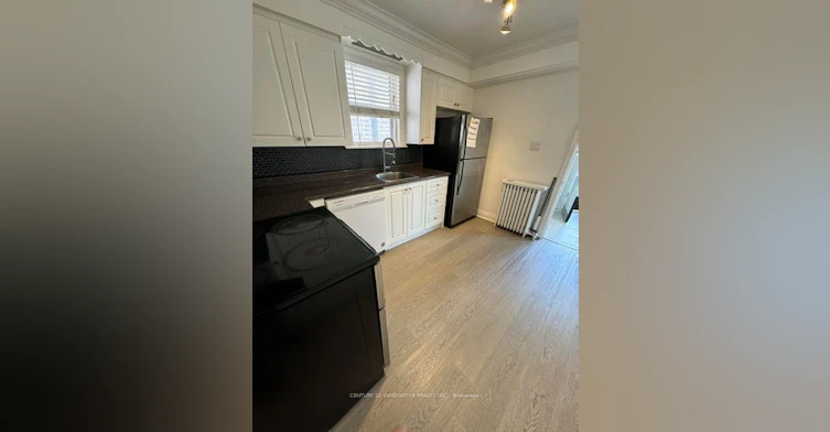 10 Memorial Park Avenue, Toronto, ON, M4J 2J6 - 11
