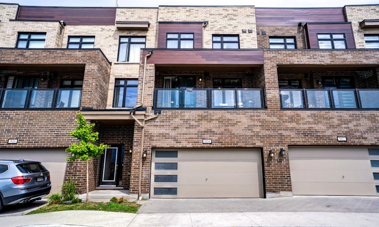 #904-1865 Pickering Parkway