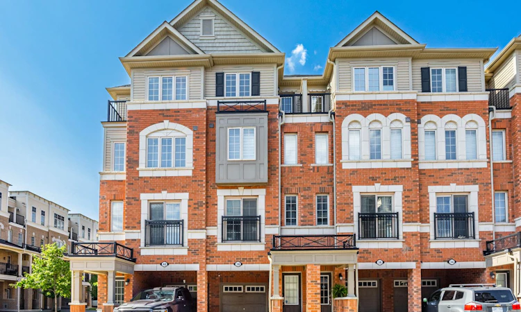 38 Glenstal Path