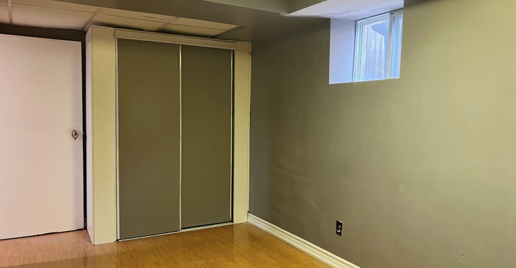 Bsmt-8 Lesskim Court, Toronto, ON, M1W 3T7 - 4