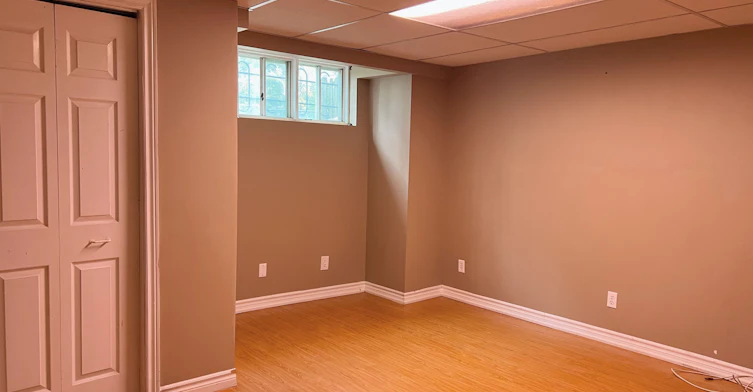 Bsmt-8 Lesskim Court, Toronto, ON, M1W 3T7 - 3